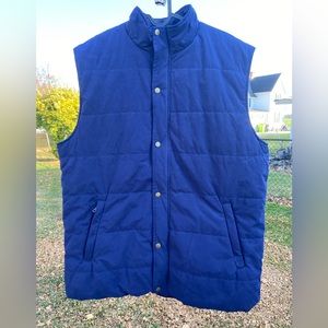 Polar king men’s XL Tall puffer vest. Blue with zipper/snap closers.